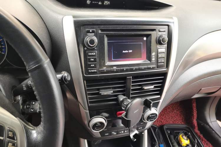 Used Subaru Forester 2011 2.5XS Automatic Luxury Edition Audio And AC Panel