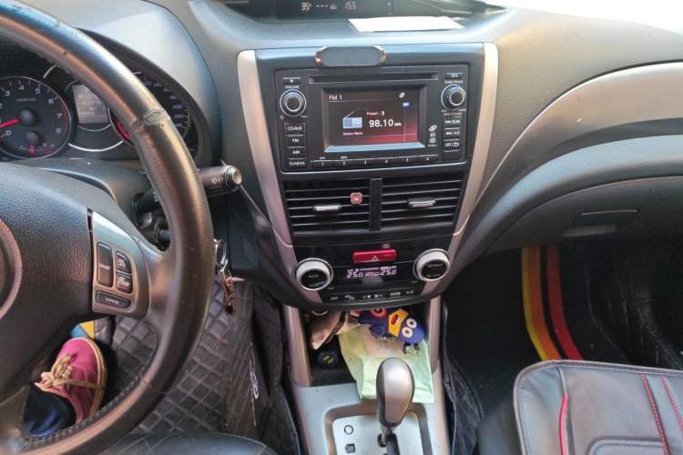 Used Subaru Forester 2011 2.5XS Automatic Luxury Edition Audio And AC Panel