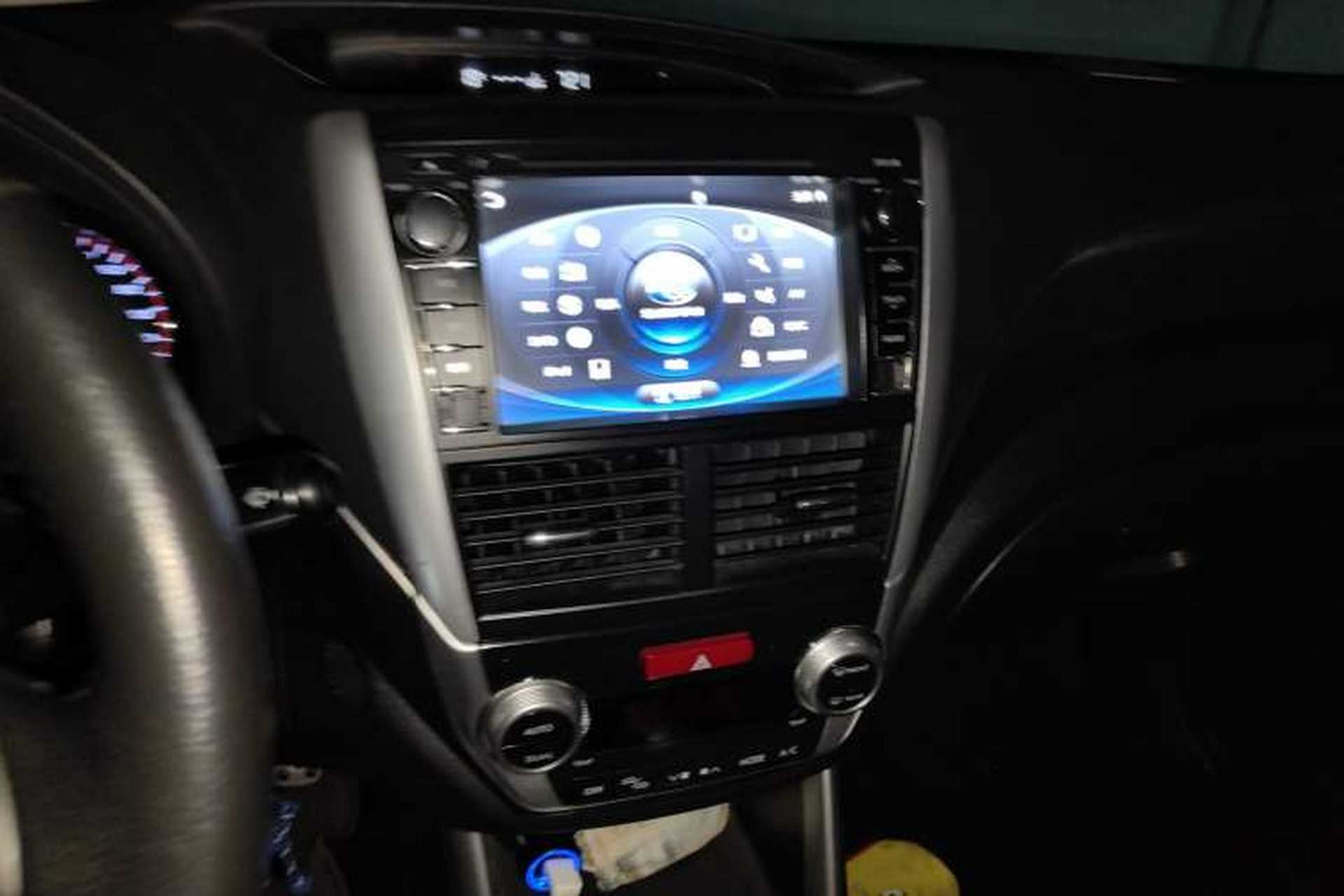 Used Subaru Forester 2011 2.5XS Automatic Luxury Edition Audio And AC Panel