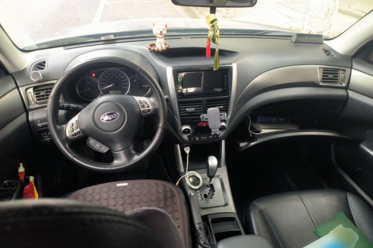 Used Subaru Forester 2011 2.5XS Automatic Luxury Edition Center Console