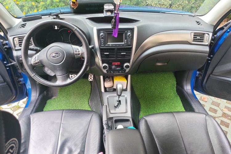 Used Subaru Forester  Center Console