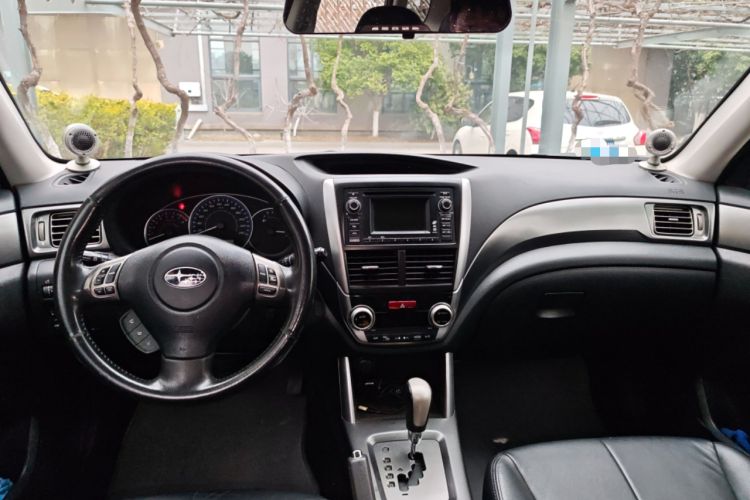 Used Subaru Forester 2011 2.5XS Automatic Luxury Edition Center Console