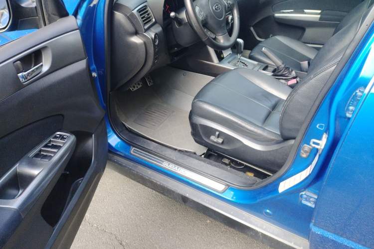 Used Subaru Forester 2011 2.5XS Automatic Deluxe Navigation Edition Driver Seat
