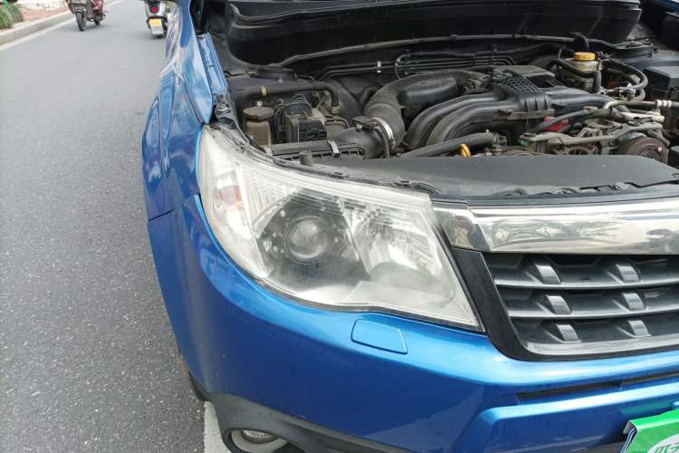 Used Subaru Forester 2011 2.5XS Automatic Luxury Edition Right Front Headlight