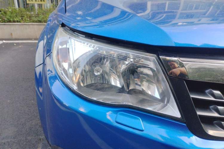 Used Subaru Forester 2011 2.5XS Automatic Deluxe Navigation Edition Right Front Headlight