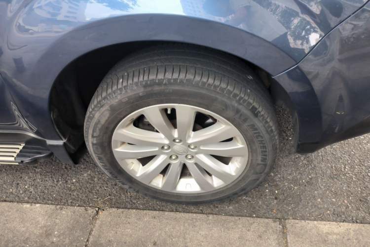 Used Subaru Forester 2011 2.5XS Automatic Luxury Edition Right Front Wheel Hub