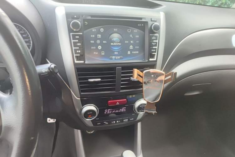 Used Subaru Forester 2011 2.5XS Automatic Luxury Edition Audio And AC Panel
