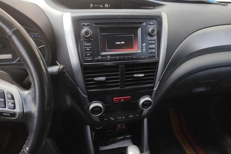 Used Subaru Forester 2011 2.5XS Automatic Luxury Edition Audio And AC Panel