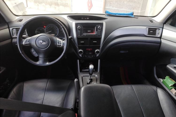 Used Subaru Forester 2011 2.5XS Automatic Luxury Edition Center Console