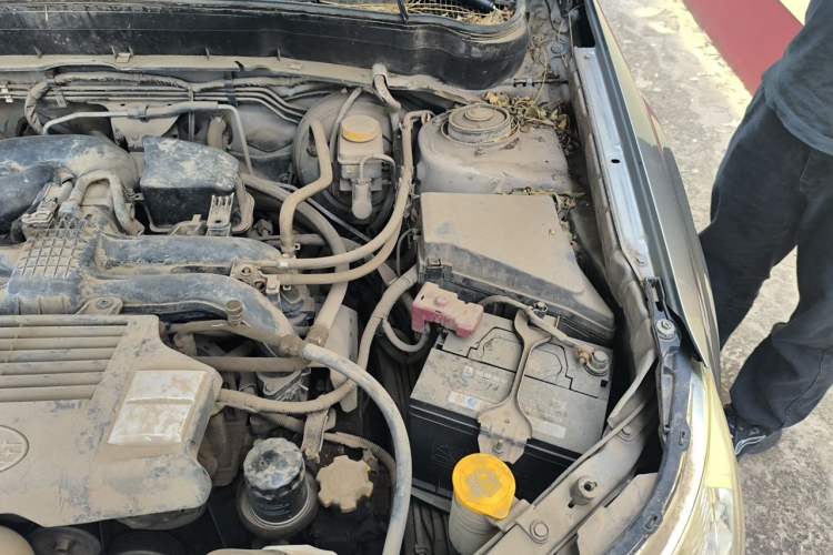 Used Subaru Forester 2011 2.0 XS Automatic Comfort Edition Engine Bay Left