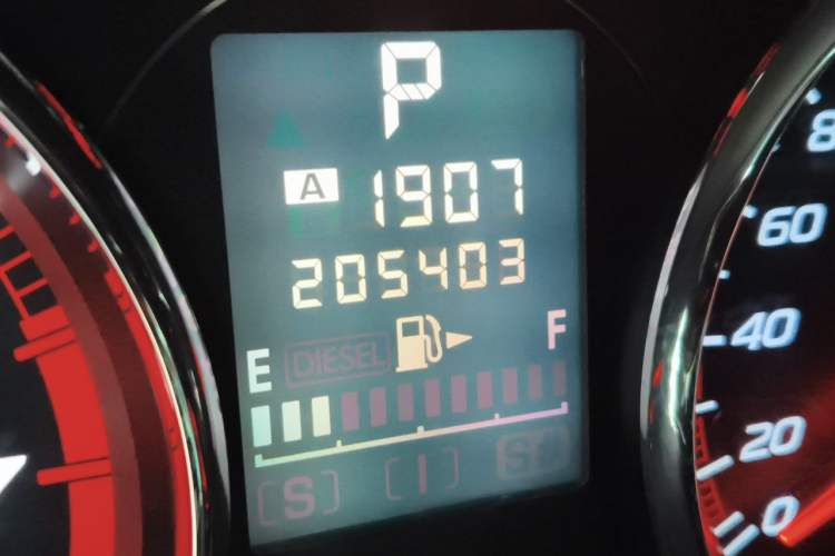 Used Subaru Forester 2011 2.5XS Automatic Luxury Edition Odometer Close Up