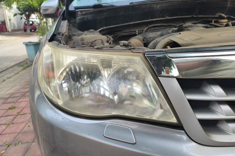 Used Subaru Forester 2011 2.0 XS Automatic Comfort Edition Right Front Headlight