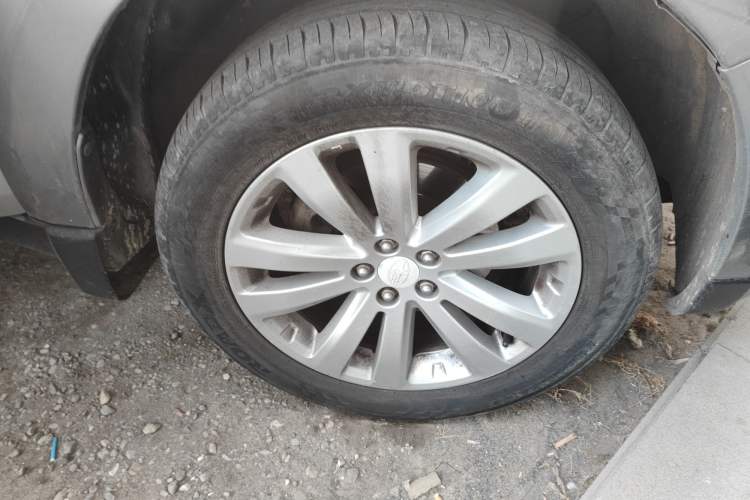 Used Subaru Forester 2011 2.5XS Automatic Luxury Edition Right Front Wheel Hub