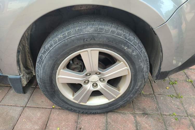 Used Subaru Forester 2011 2.0 XS Automatic Comfort Edition Right Front Wheel Hub