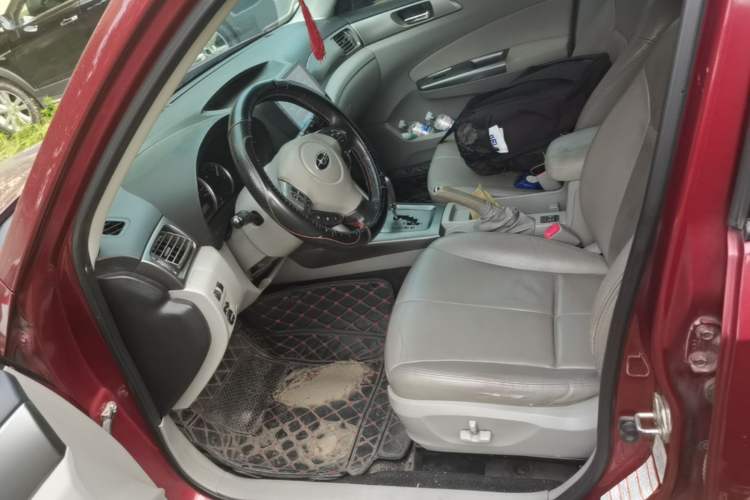Used Subaru Forester 2011 2.5XS Automatic Luxury Edition Left Front Seat