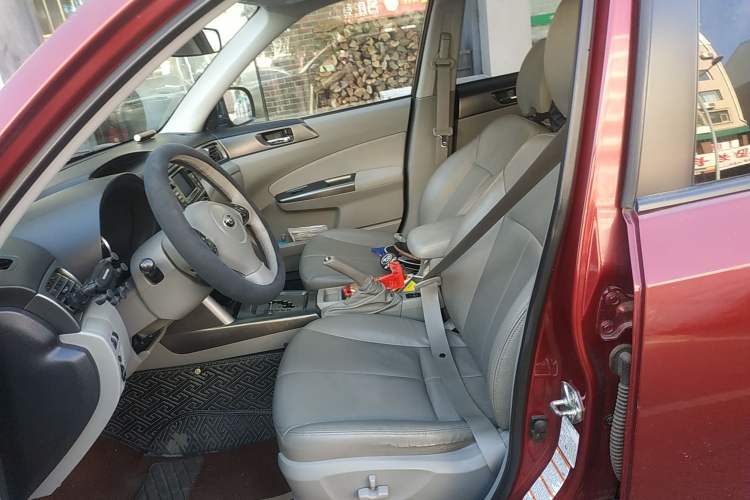 Used Subaru Forester 2011 2.5XS Automatic Luxury Edition Left Front Seat