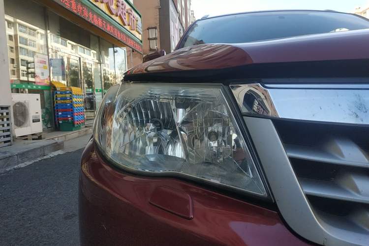 Used Subaru Forester 2011 2.5XS Automatic Luxury Edition Right Front Headlight