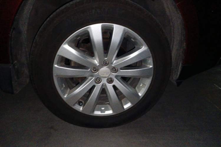 Used Subaru Forester 2011 2.5XS Automatic Luxury Edition Right Front Wheel Hub