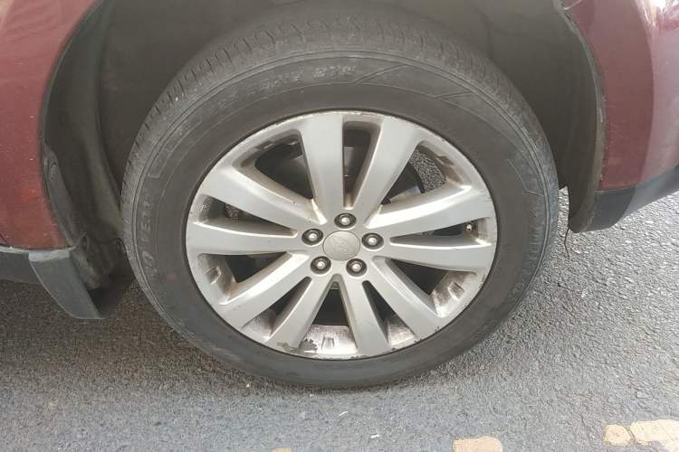 Used Subaru Forester 2011 2.5XS Automatic Luxury Edition Right Front Wheel Hub