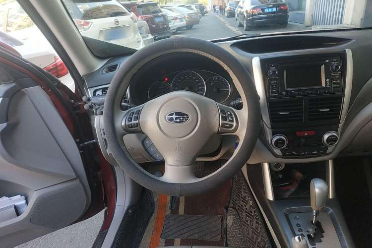Used Subaru Forester 2011 2.5XS Automatic Luxury Edition Steering Wheel