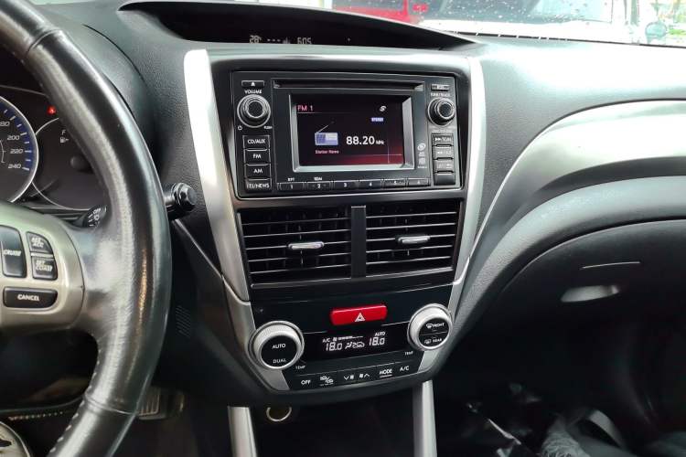 Used Subaru Forester 2011 2.5XS Automatic Luxury Edition Audio And AC Panel