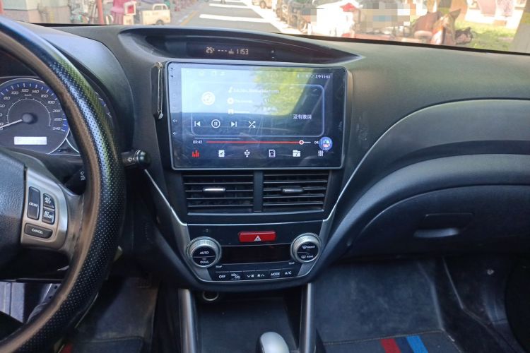 Used Subaru Forester 2011 2.5XS Automatic Luxury Edition Audio And AC Panel