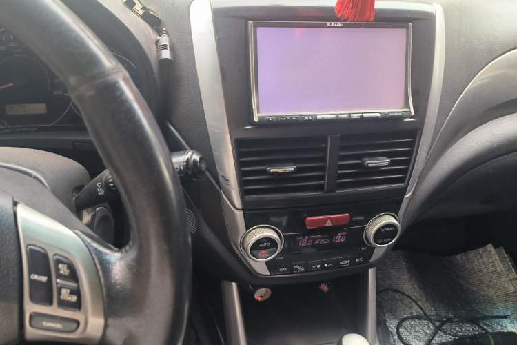 Used Subaru Forester 2011 2.5XS Automatic Luxury Edition Audio And AC Panel