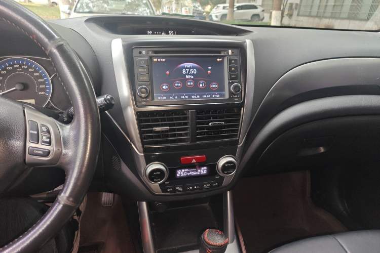 Used Subaru Forester 2011 2.5XS Automatic Luxury Edition Audio And AC Panel