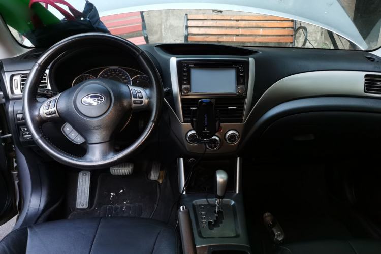 Used Subaru Forester 2011 2.0 XS Automatic Luxury Edition Center Console