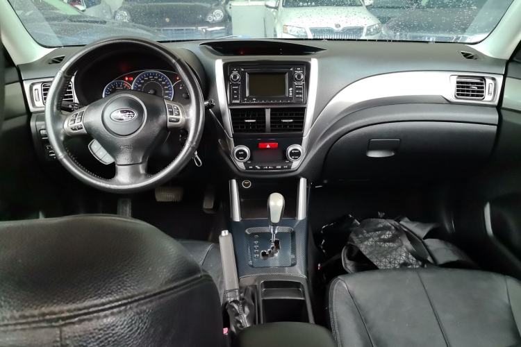 Used Subaru Forester 2011 2.5XS Automatic Luxury Edition Center Console