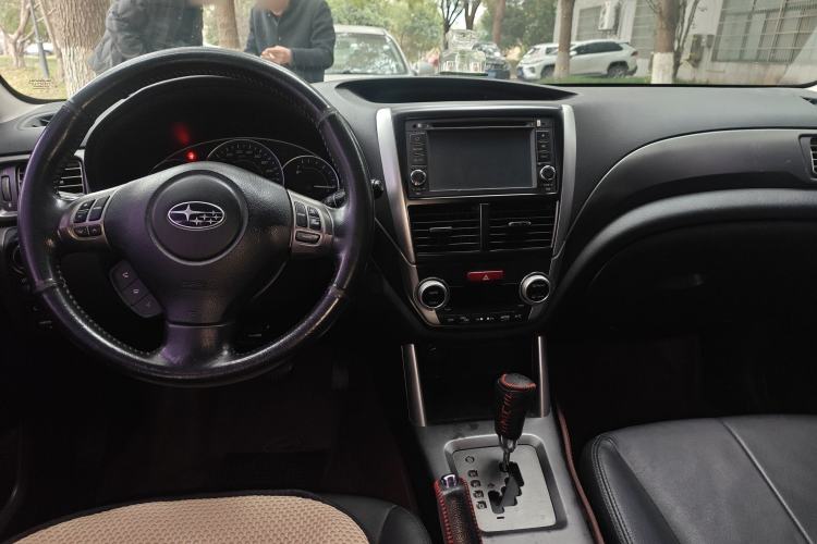 Used Subaru Forester 2011 2.5XS Automatic Luxury Edition Center Console