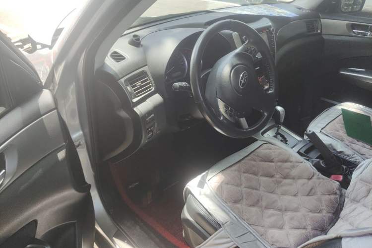 Used Subaru Forester 2011 2.5XS Automatic Deluxe Navigation Edition Driver Seat