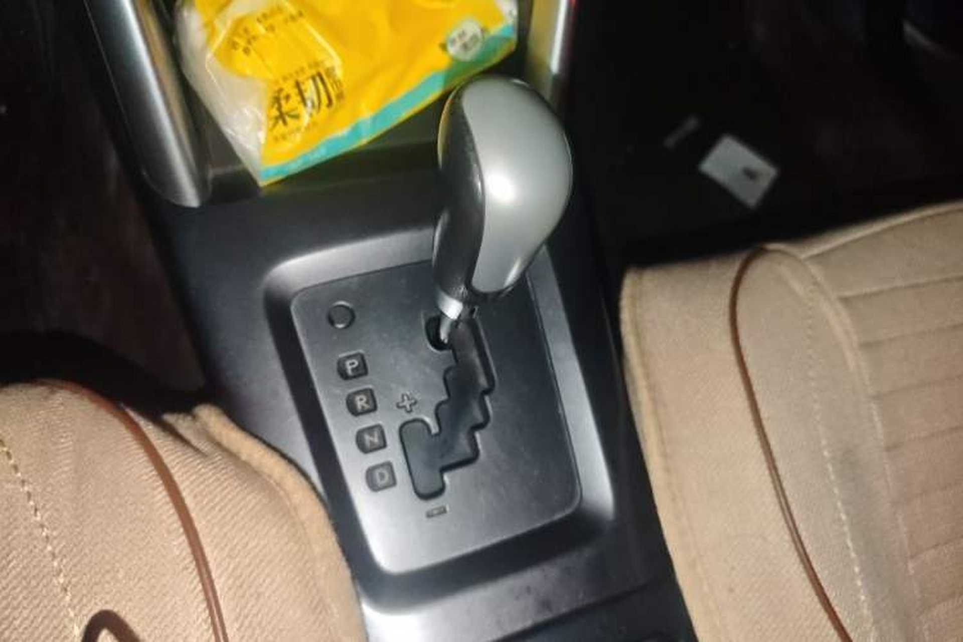 Used Subaru Forester 2011 2.0 XS Automatic Comfort Edition Gear Lever