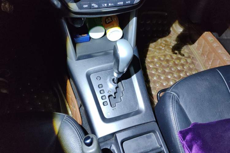 Used Subaru Forester 2011 2.5XS Automatic Luxury Edition Gear Lever