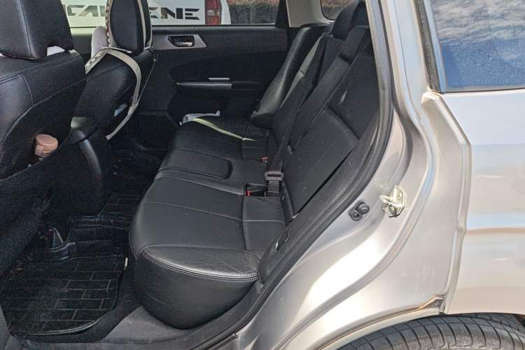 Used Subaru Forester 2011 2.5XS Automatic Luxury Edition Interior 4
