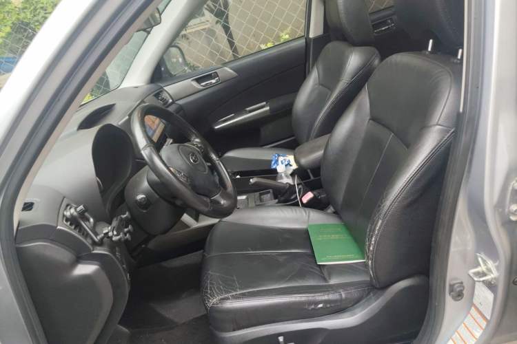 Used Subaru Forester 2011 2.5XS Automatic Luxury Edition Left Front Seat