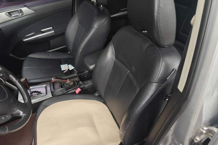 Used Subaru Forester 2011 2.5XS Automatic Luxury Edition Left Front Seat