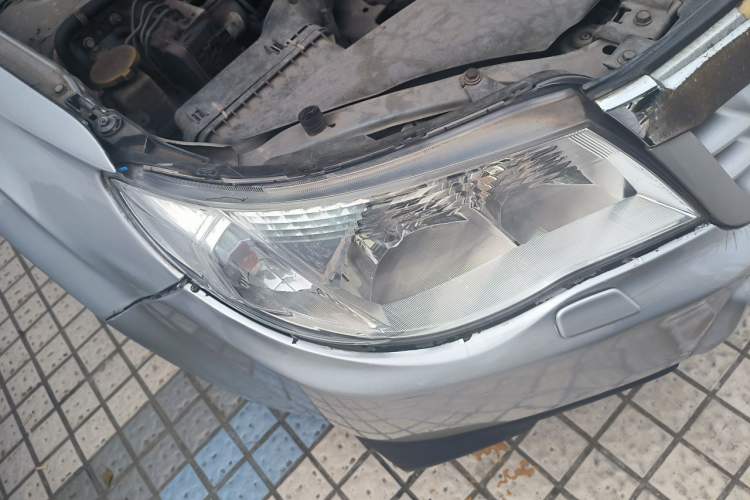 Used Subaru Forester 2011 2.5XS Automatic Luxury Edition Right Front Headlight