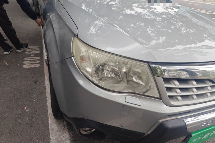 Used Subaru Forester 2011 2.5XS Automatic Luxury Edition Right Front Headlight