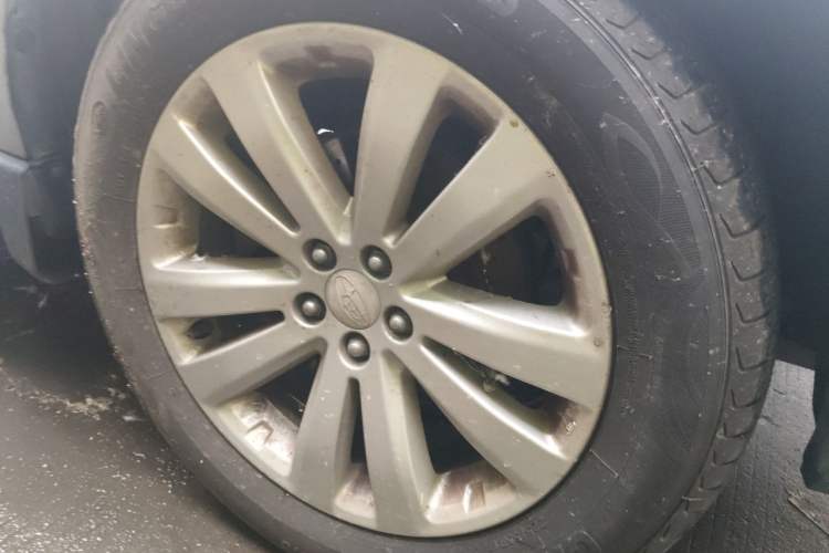 Used Subaru Forester 2011 2.5XS Automatic Luxury Edition Right Front Wheel Hub