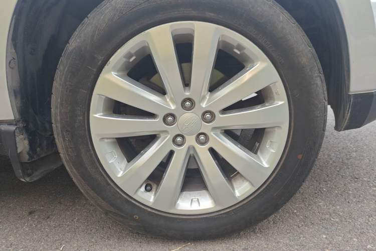 Used Subaru Forester 2011 2.5XS Automatic Luxury Edition Right Front Wheel Hub