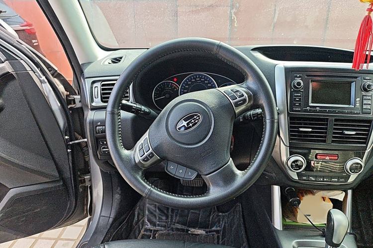 Used Subaru Forester 2011 2.5XS Automatic Luxury Edition Steering Wheel