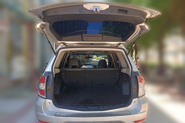 Used Subaru Forester 2011 2.5XS Automatic Luxury Edition Trunk
