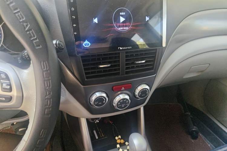 Used Subaru Forester 2011 2.0 XS Automatic Luxury Edition Audio And AC Panel