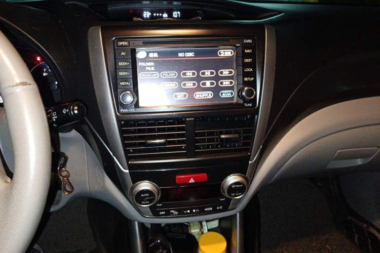 Used Subaru Forester 2011 2.5XS Automatic Luxury Edition Audio And AC Panel