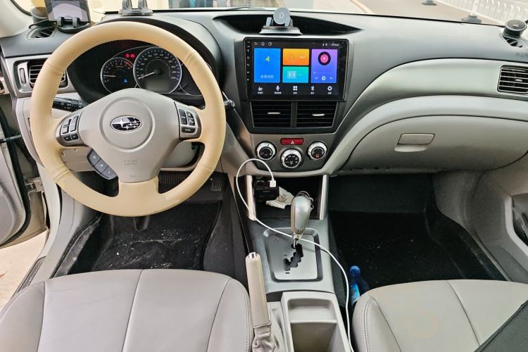 Used Subaru Forester 2011 2.0 XS Automatic Luxury Edition Center Console