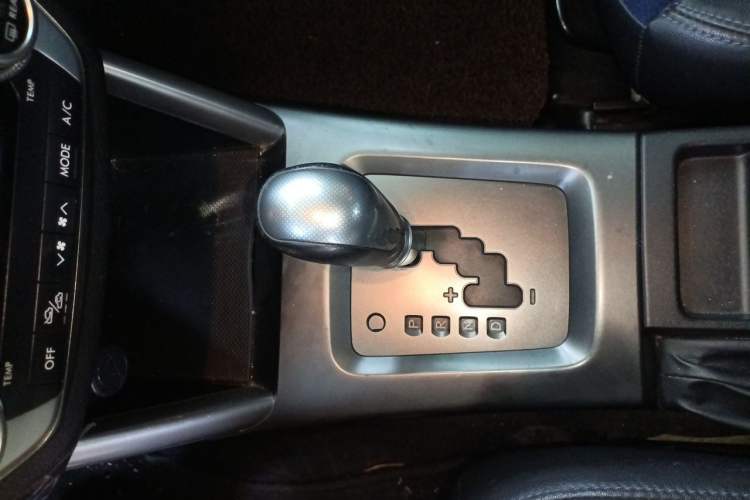 Used Subaru Forester 2011 2.5T S-EDITION Automatic Luxury Edition Gear Lever