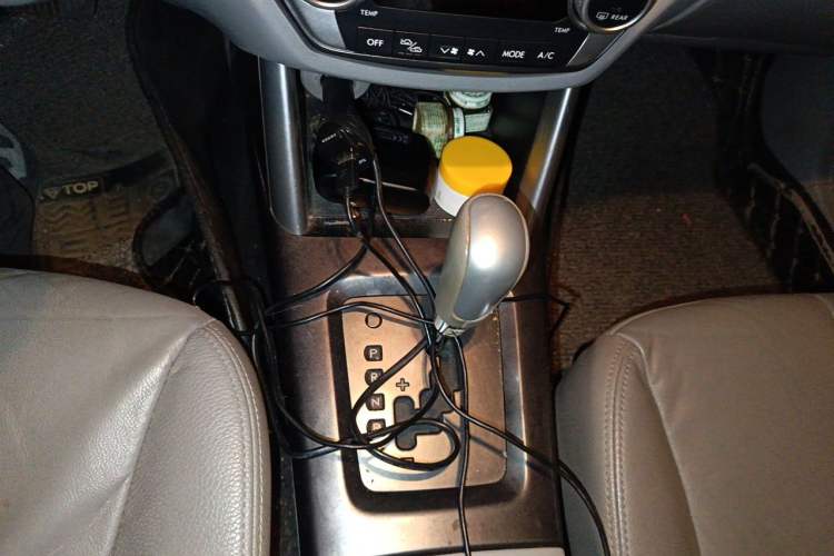 Used Subaru Forester 2011 2.5XS Automatic Luxury Edition Gear Lever