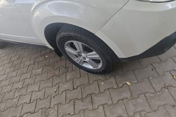 Used Subaru Forester 2011 2.0 XS Automatic Luxury Edition Right Front Wheel Hub