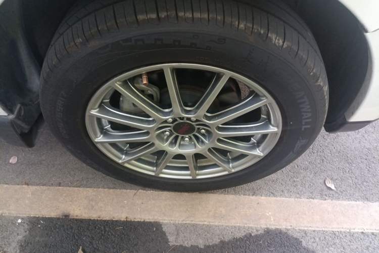 Used Subaru Forester 2011 2.5T S-EDITION Automatic Luxury Edition Right Front Wheel Hub